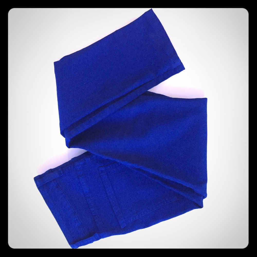 CARMAR blue denim jeans. High waisted.